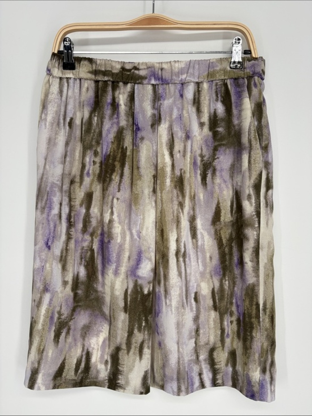 🚢 Chico's Watercolor elastic waist Skirt in Lavender & shades of grey w pockets